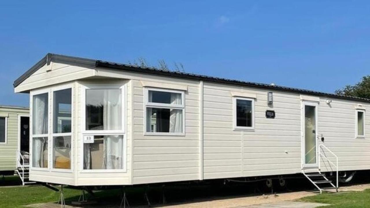 Remarkable 2-Bed Villa Caravan In Driffield Skipsea Eksteriør billede